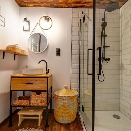 Hotel Tiche Misto Glamping à Slapy  Extérieur photo