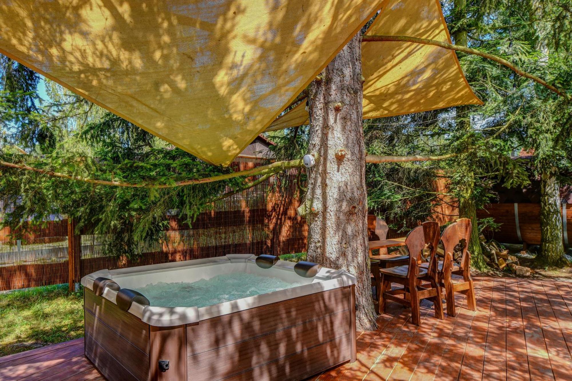 Hotel Tiche Misto Glamping à Slapy  Extérieur photo