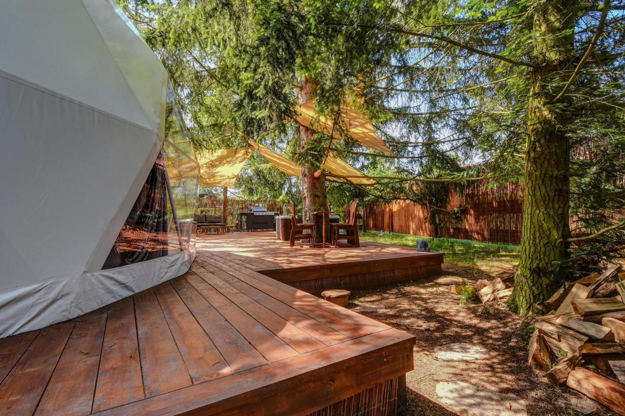 Hotel Tiche Misto Glamping à Slapy  Extérieur photo