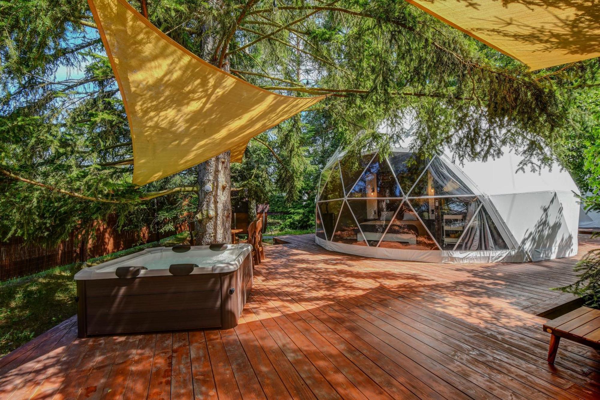 Hotel Tiche Misto Glamping à Slapy  Extérieur photo